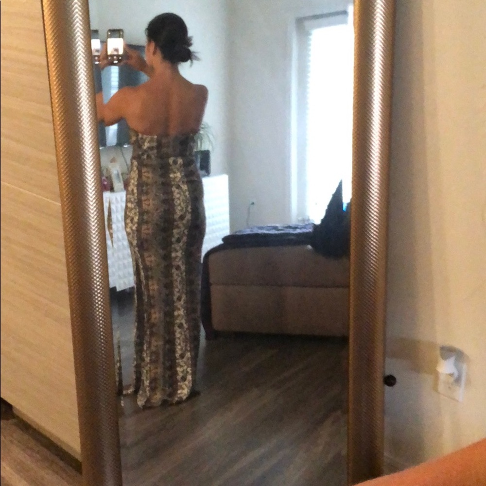 Dress - Picture 3 of 4